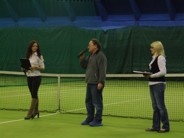 13 декабря 2009 г. - Открытие Теннисного турнира на приз газеты «Камелот»